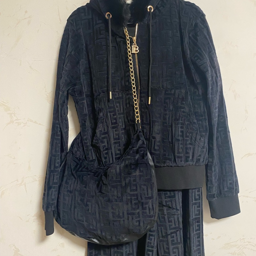 Balmain Black suit velvet winter with fabric bag touch gold zipper